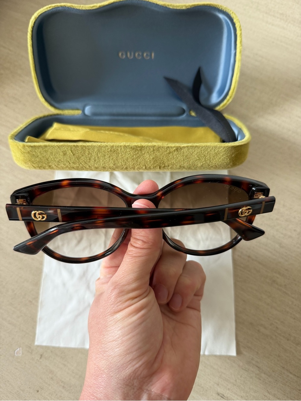 Gucci Women’s Tortoiseshell Cat-Eye Sunglasses - Brown Gradient - Picture 3 of 8